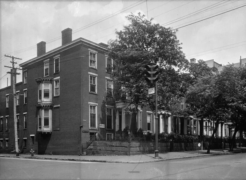 Linden Row, Richmond (Independent City), Virginia