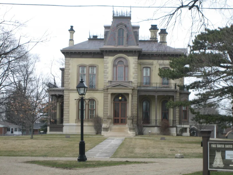 Clover Lawn, Bloomington, Illinois