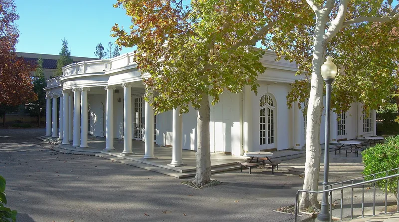Le Petit Trianon, Cupertino, California