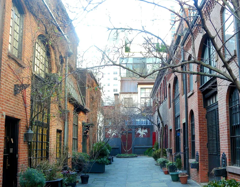 Sniffen Court Historic District, New York