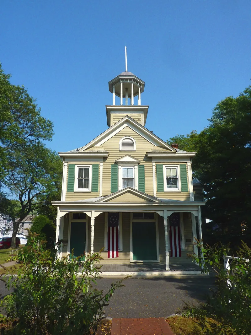 Heitz Place Courthouse, Hicksville, New York