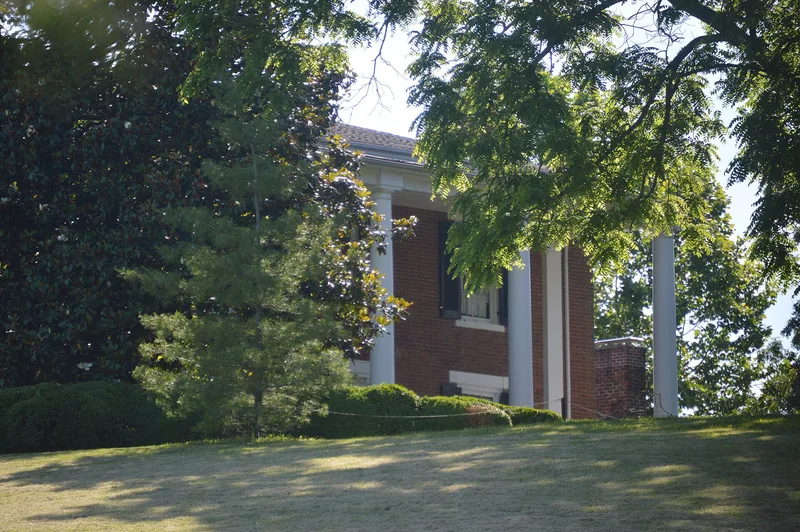 Santillane, Fincastle, Virginia