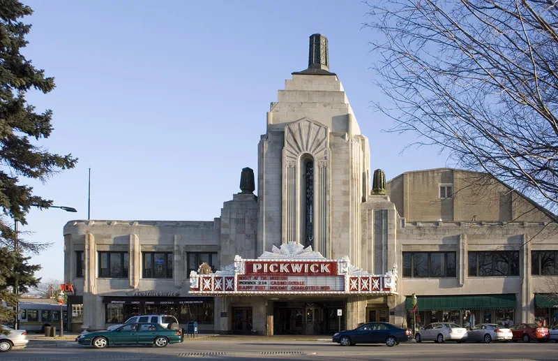 Pickwick Theater Building, Park Ridge, Illinois