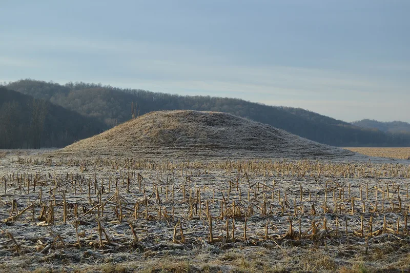 Ratcliffe Mound, Londonderry, Ohio