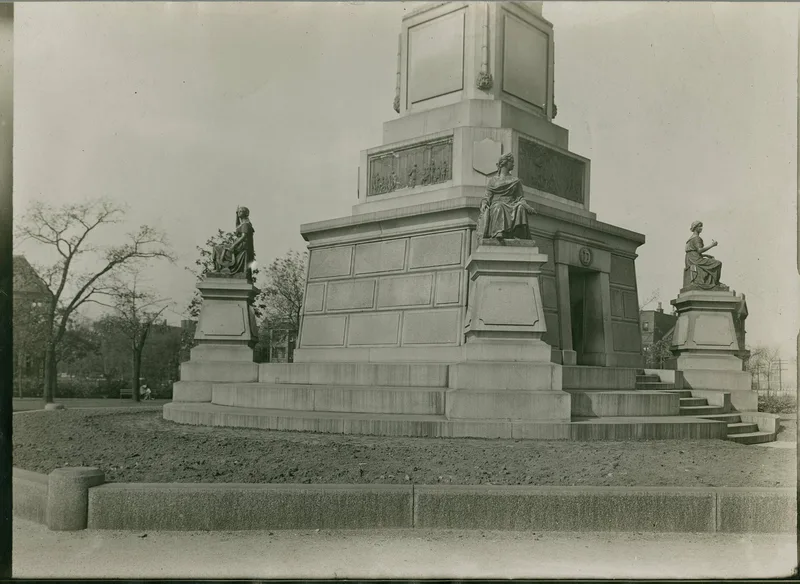 Douglas Tomb State Memorial, Chicago, Illinois