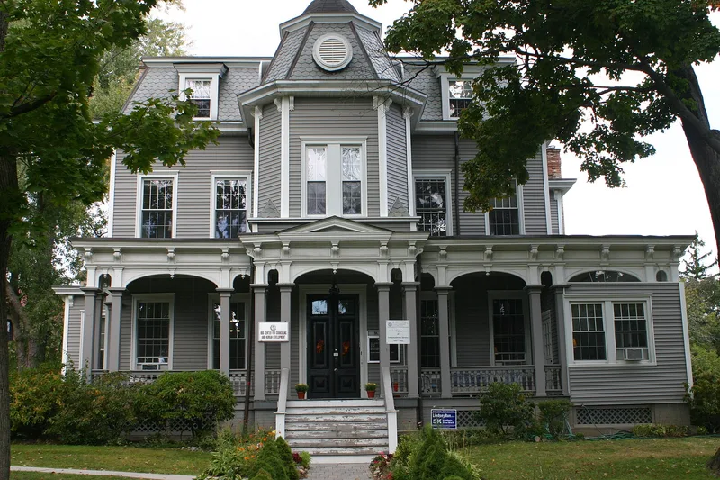 Mapleton, White Plains, New York