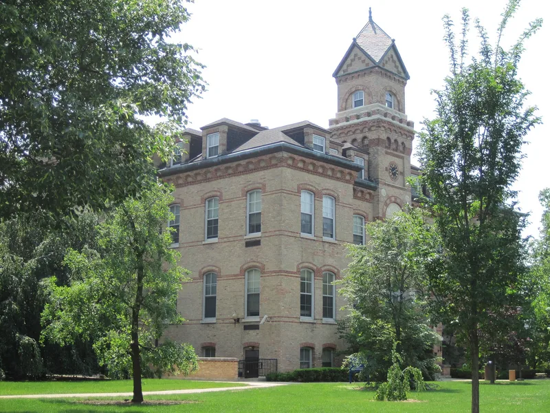 Hauptgebaude, Elmhurst, Illinois