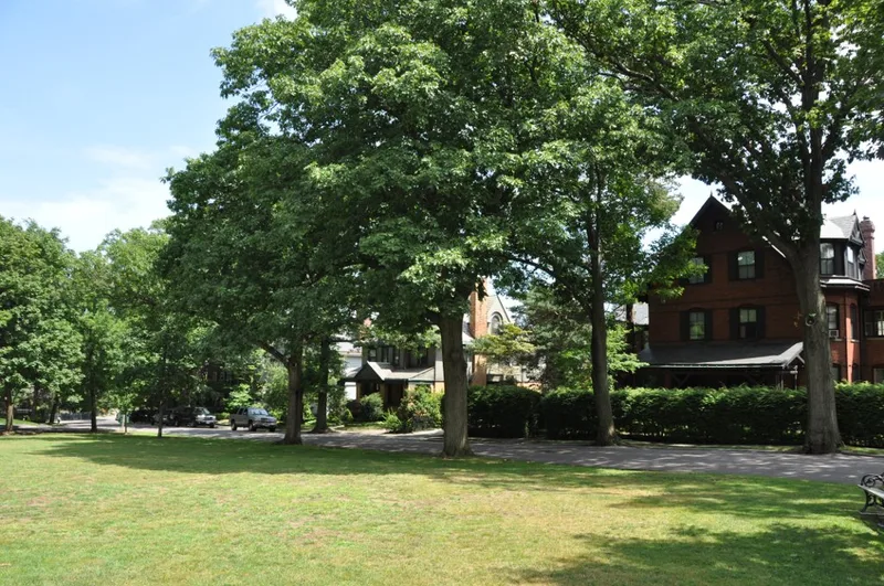 Pill Hill Historic District, Massachusetts