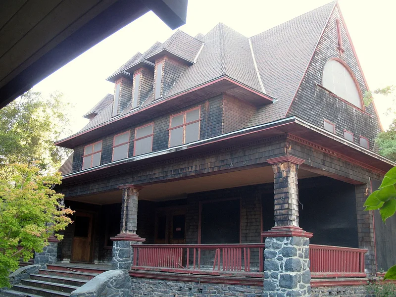 Griffin, Willard, House and Carriage House, Los Altos, California