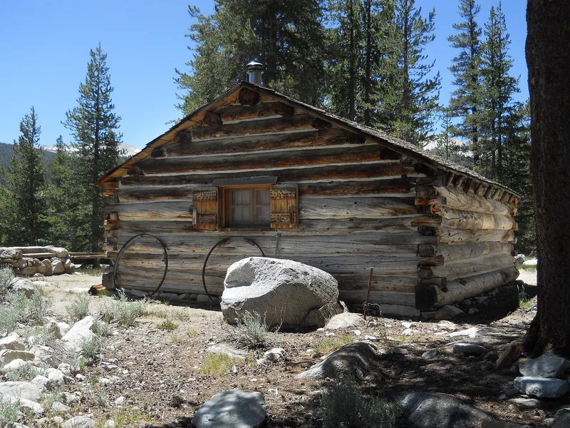 McCauley Cabin, Lee Vining, California