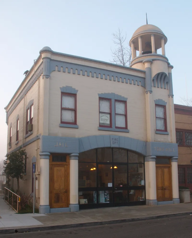 Vacaville Town Hall, Vacaville, California