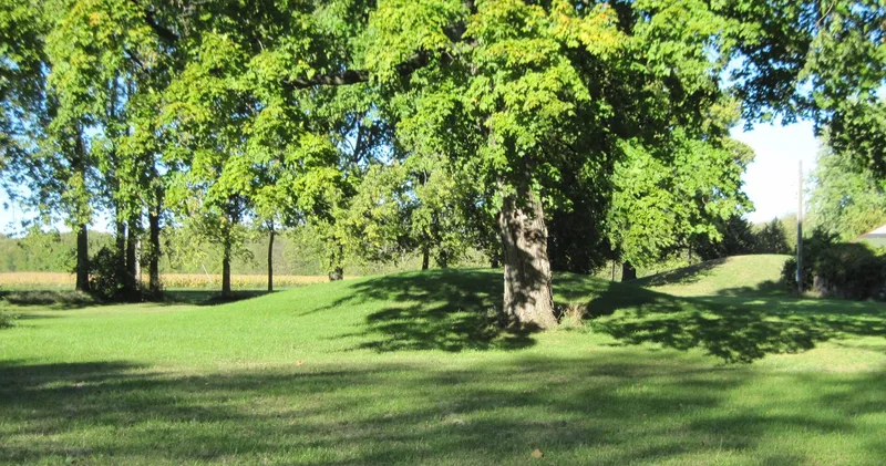 Briscoe Mounds, Channahon, Illinois
