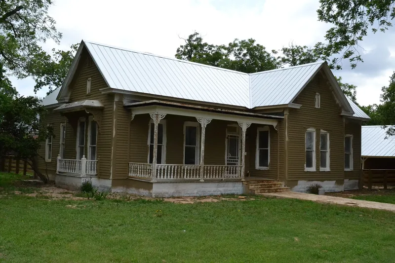 House at 1002 Walnut, Bastrop, Texas