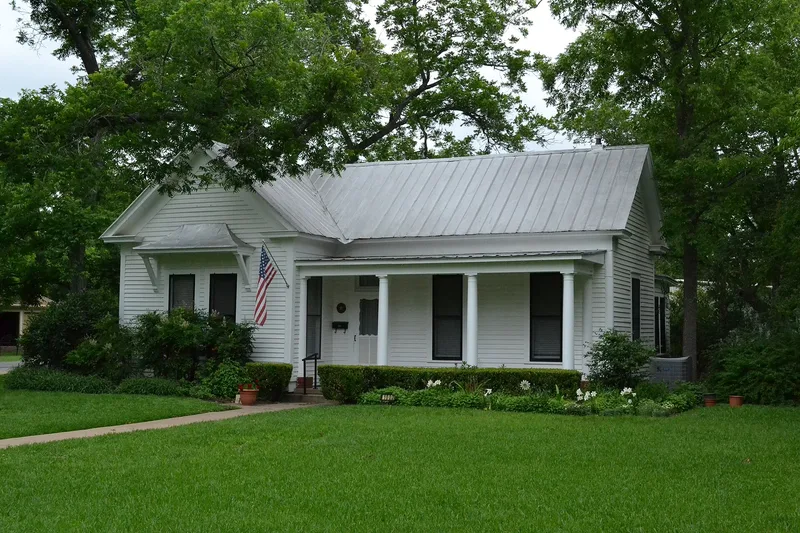 House at 1002 Pine, Bastrop, Texas