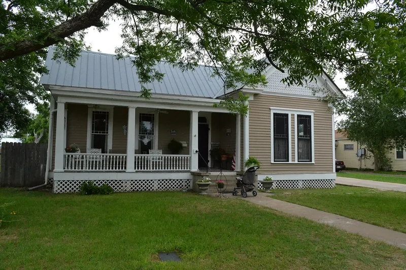 House at 1105 Hill, Bastrop, Texas
