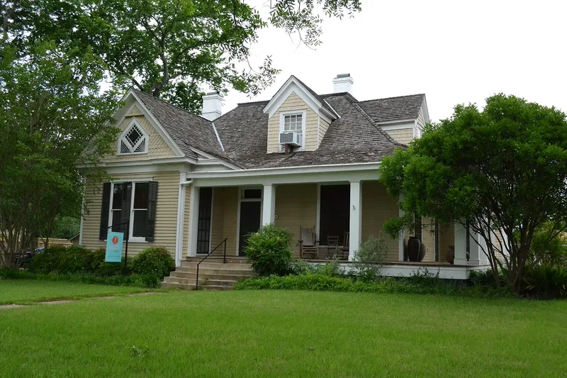 Davis, George W., House, Bastrop, Texas