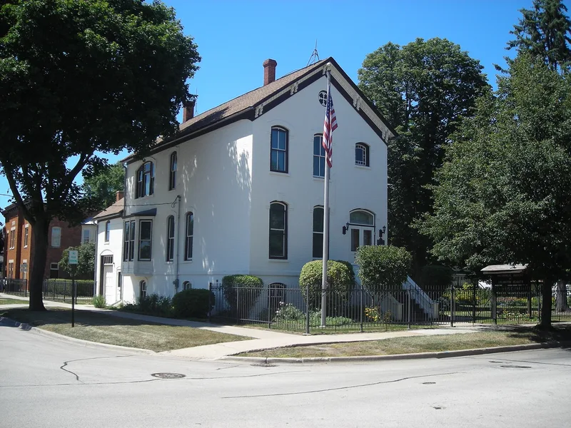 Muller House, Arlington Heights, Illinois