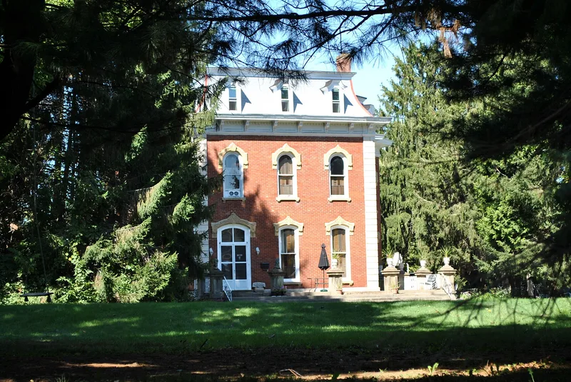 Hull Place, Newark, Ohio