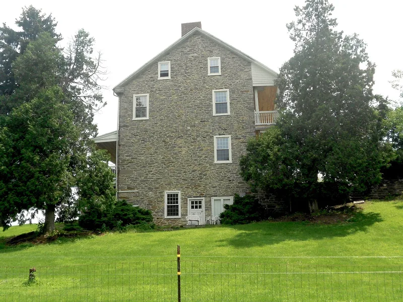 Burgholtshouse, East Prospect, Pennsylvania