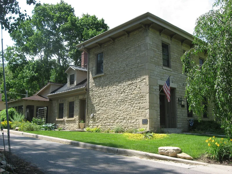 Chapman-Hutchinson House, Dublin, Ohio