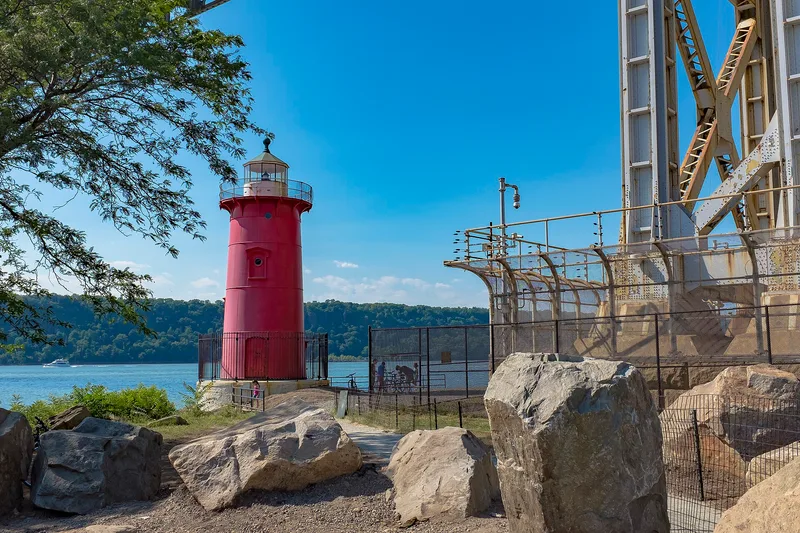 Jeffrey's Hook Lighthouse, New York, New York