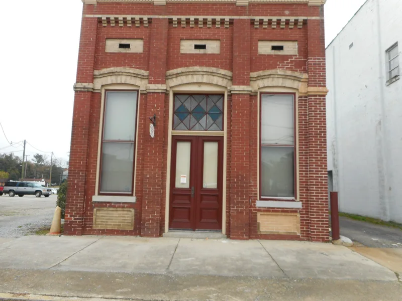 Old Merchants and Farmers Bank Building, Emporia (Independent City), Virginia