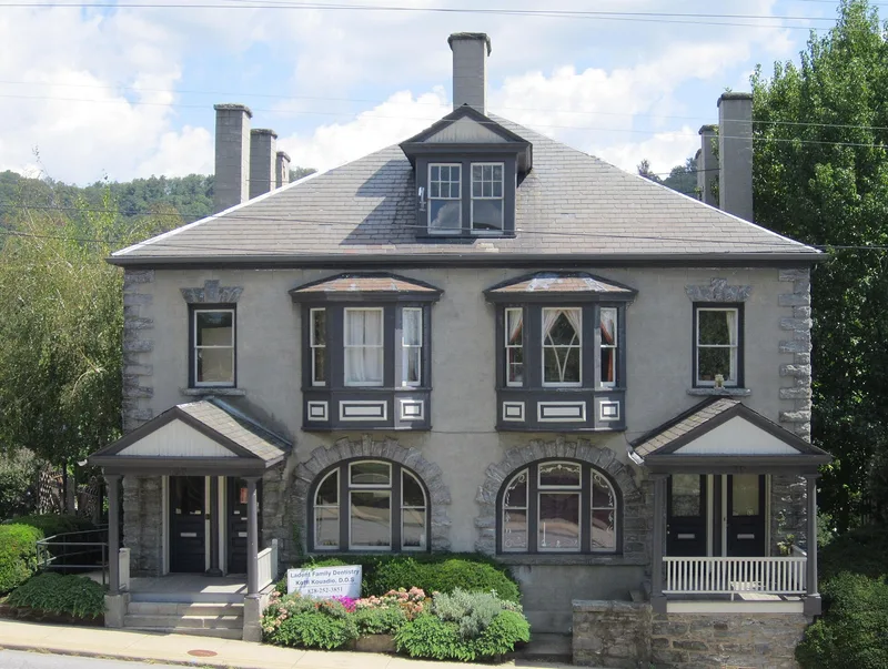 Building at 130-132 Biltmore Avenue, Asheville, North Carolina