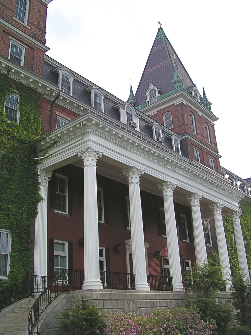 Holy Cross College, Worcester, Massachusetts