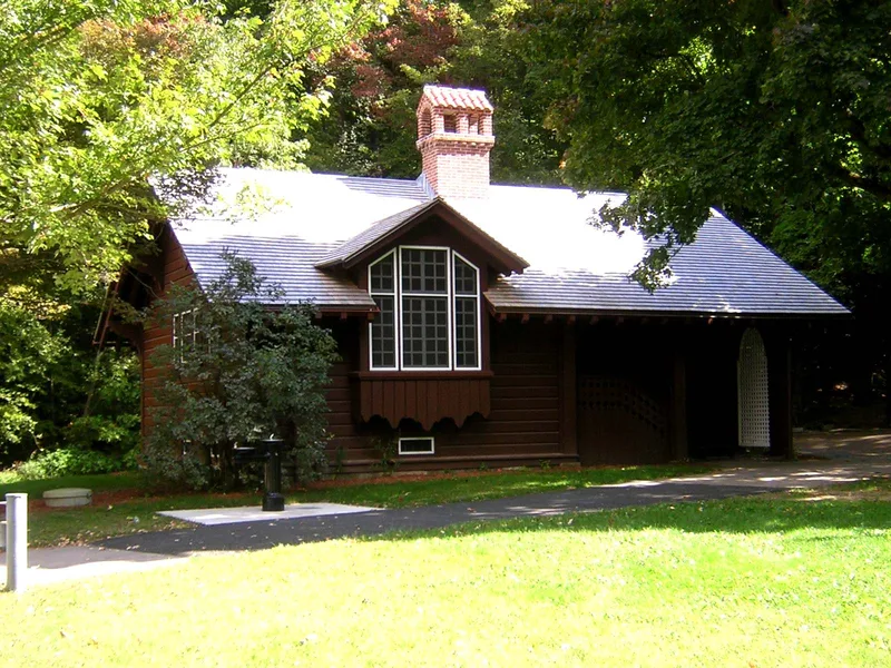 Comfort Station, Milton, Massachusetts