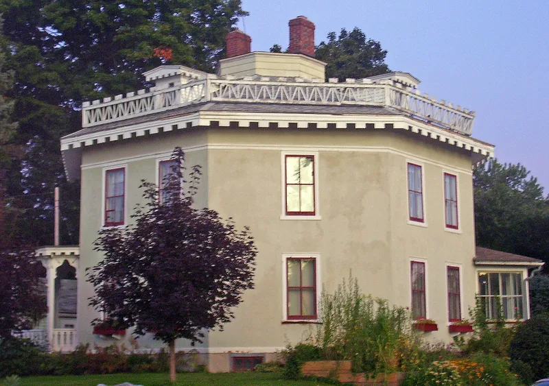 Estabrook Octagon House, Hoosick Falls, New York