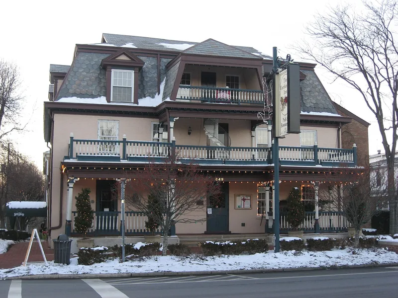 Hotel Central, Worthington, Ohio