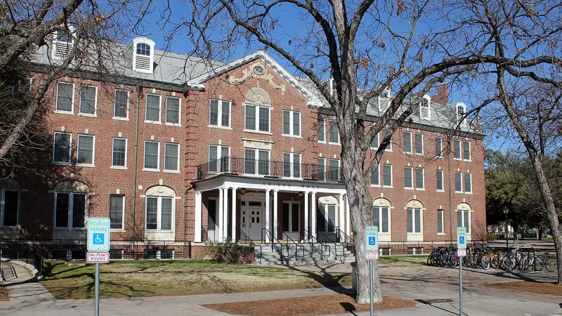 Snider Hall, Dallas, Texas