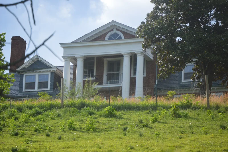 Bon Aire, Shipman, Virginia