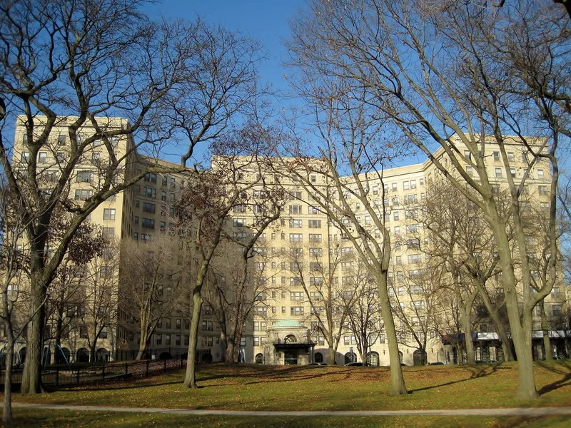 Hotel Windermere East, Chicago, Illinois