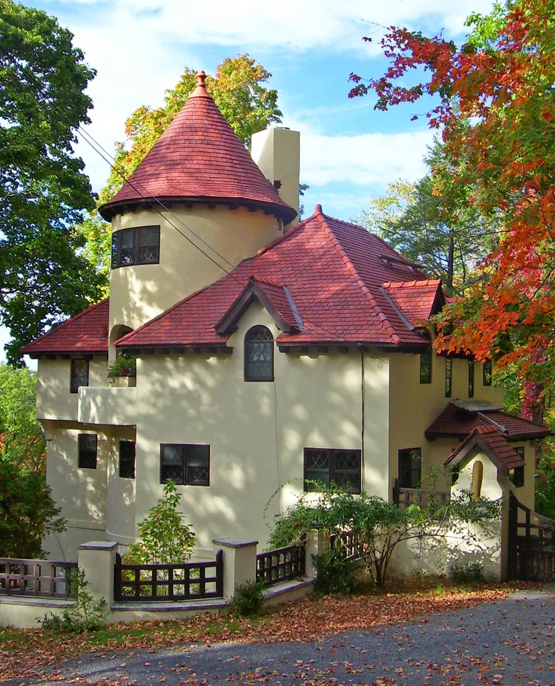 Gatehouse on Deerhill Road, Cornwall, New York