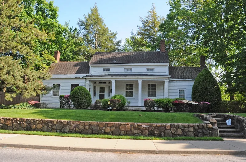 House at 5910 Amboy Road, New York, New York