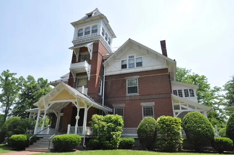 Grove Hill Mansion, Northampton, Massachusetts