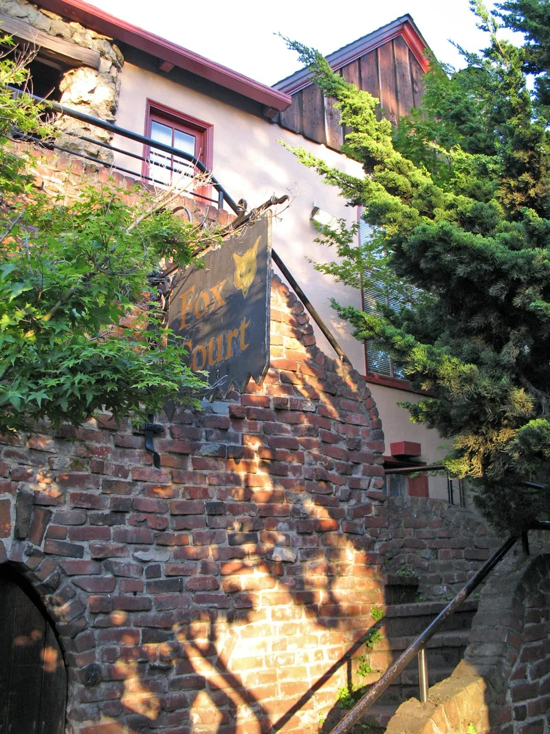 Fox Court, Berkeley, California