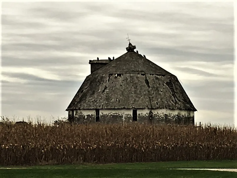 Kleinkopf, Clarence, Round Barn, Colchester, Illinois