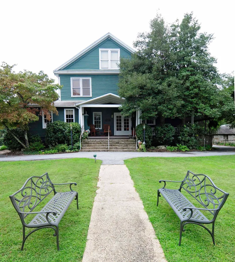 Pine Crest Inn, Tryon, North Carolina