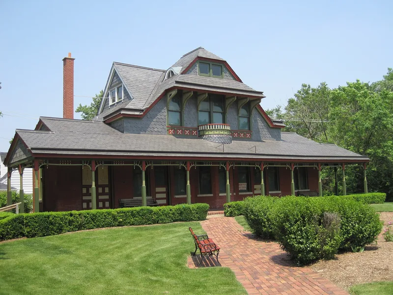 Grossdale Station, Brookfield, Illinois