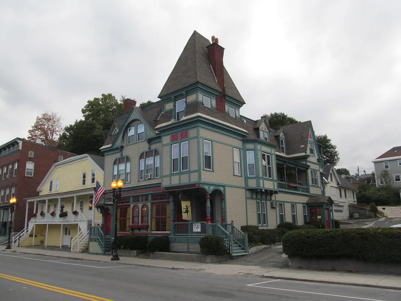 Simmons Block, Adams, Massachusetts
