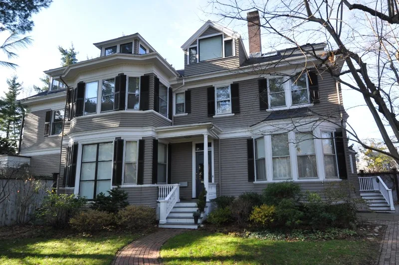 cummings, e.e., House, Cambridge, Massachusetts