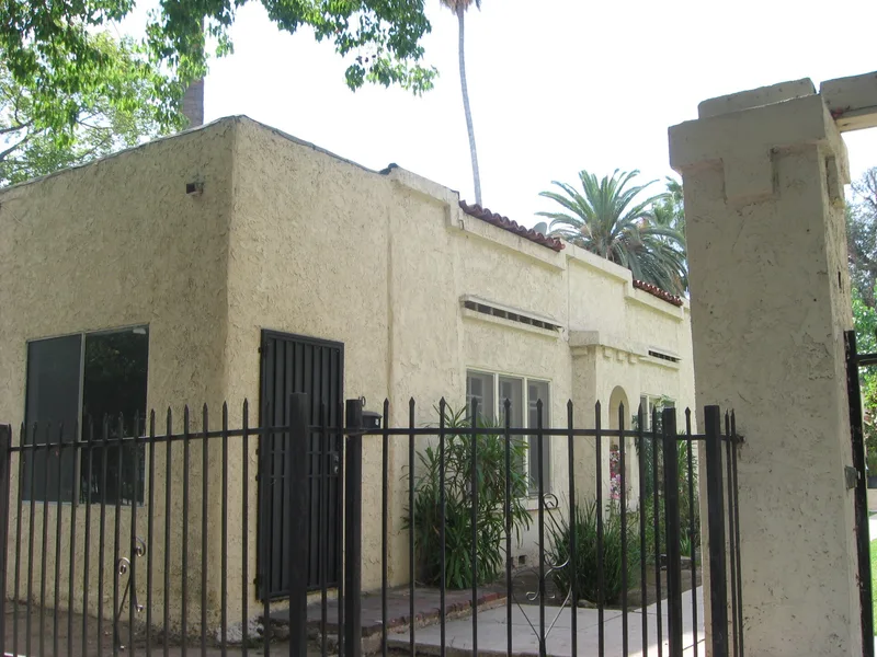 Mission Court, Pasadena, California