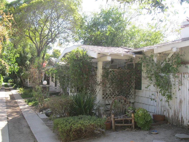 Palmetto Court, Pasadena, California