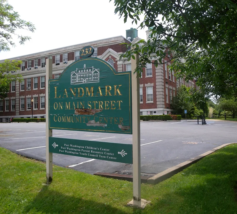 Main Street School, Port Washington, New York