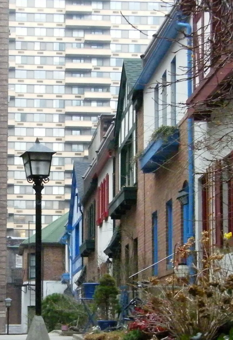 Pomander Walk District, New York