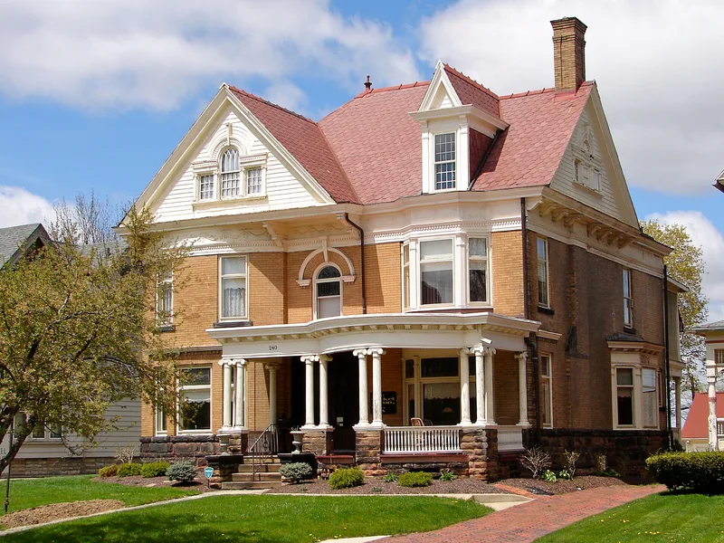 Building at 240 Park Avenue West, Mansfield, Ohio