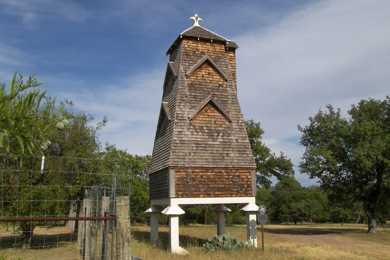 Hygieostatic Bat Roost, Comfort, Texas