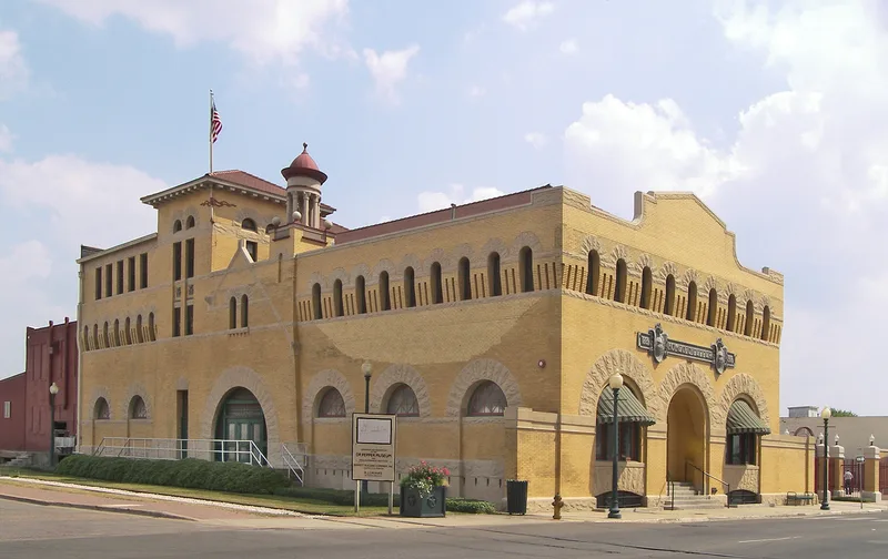 Artesian Manufacturing and Bottling Company Building, Waco, Texas